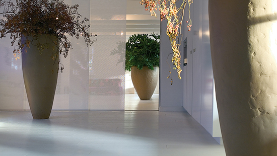 Laisvai kabančios vidinės žaliuzės